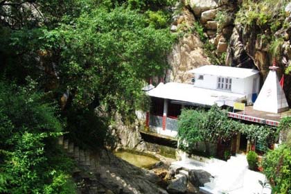 Rudhradhari falls Kausani